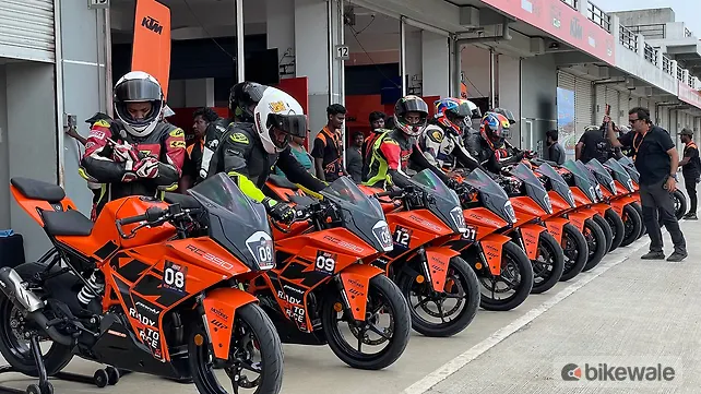 KTM RC 390 Front View