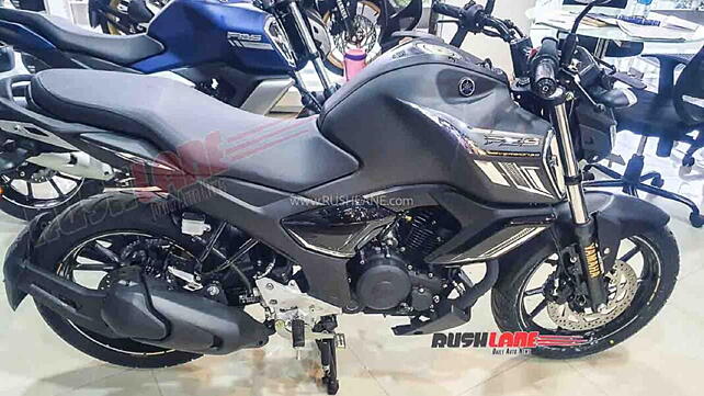 Yamaha FZ S FI Right Side View