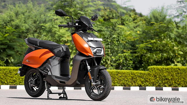 KTM 125 Duke Right Side View