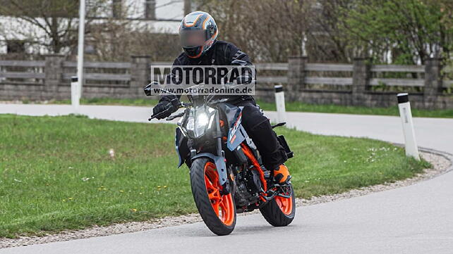 KTM 390 Duke Front View