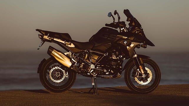 BMW R 1250 GS Right Side View