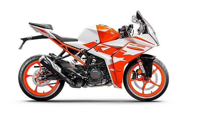 2023 KTM RC125 offered in two colour options in India