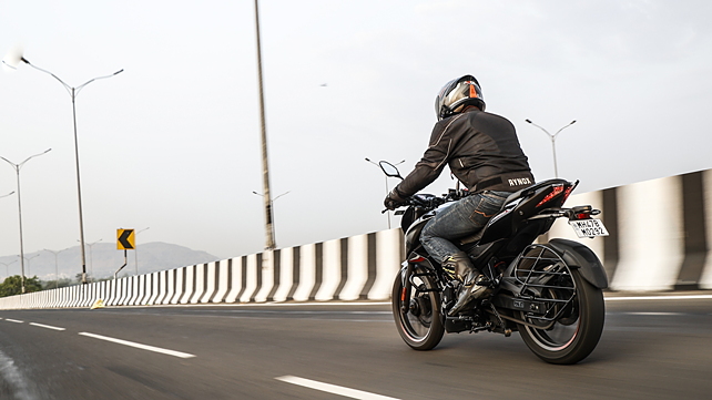 Bajaj Pulsar N250: Road Test Review - BikeWale