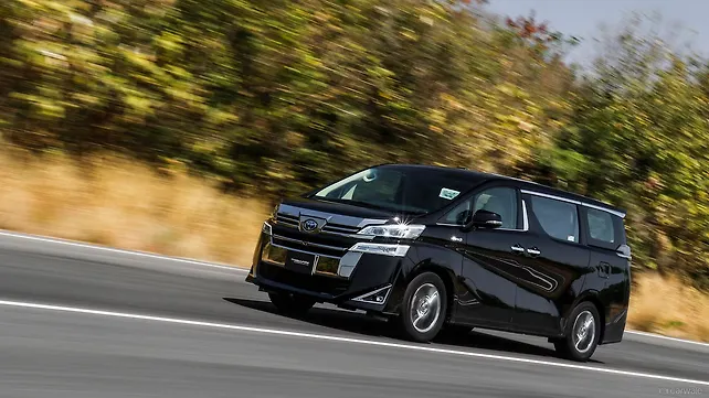 Toyota Vellfire waiting period extends to up to 10 months Toyota Vellfire waiting period extends to up to 10 months