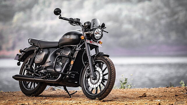 Royal Enfield Hunter 350-rivalling Jawa 42 offered in three colour options in India