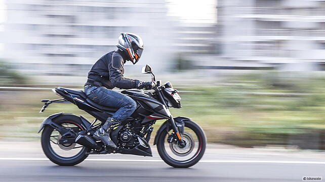 Bajaj Pulsar N250 Right Rear Three Quarter