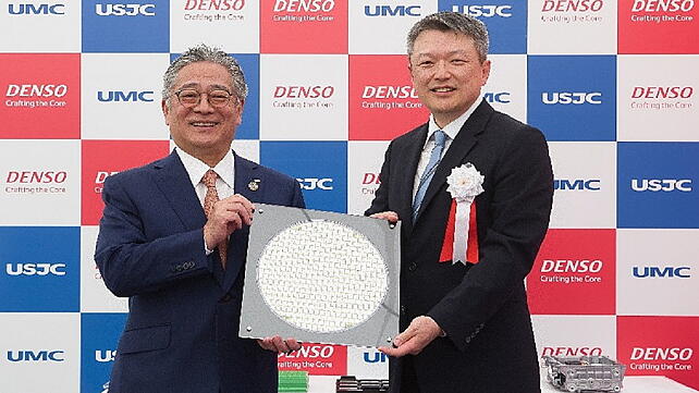 From left, DENSO President Koji Arima, UMC Co-President Jason Wang,