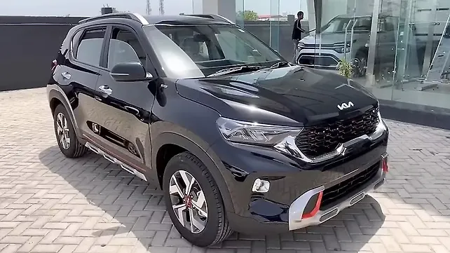 Kia Sonet Aurochs Edition arrives at dealerships across India Kia Sonet Aurochs Edition arrives at dealerships across India