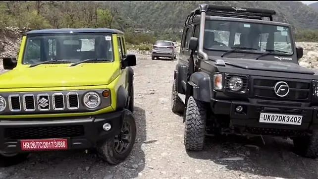 Maruti Jimny spotted with Force Gurkha Maruti Jimny spotted with Force Gurkha