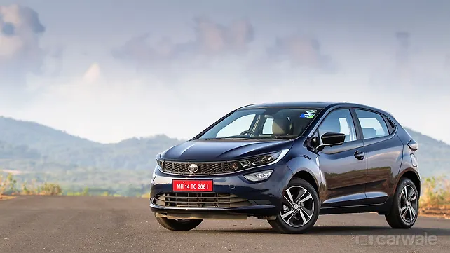 Tata Altroz [2020-2025] Right Front Three Quarter