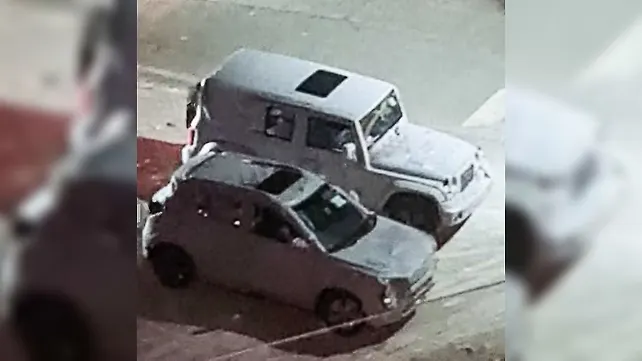 Mahindra XUV300 facelift spotted alongside the five-door Thar Mahindra XUV300 facelift spotted alongside the five-door Thar