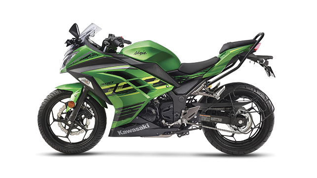 Images of Kawasaki Ninja 300 | Photos of Ninja 300 - BikeWale