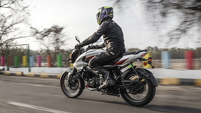 2023 Bajaj Pulsar NS160: Road Test Review - BikeWale