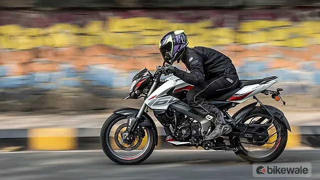 Bajaj Pulsar NS160 Left Side View