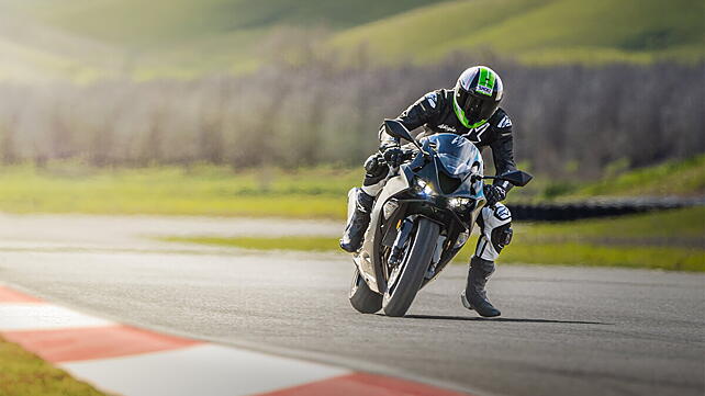 Kawasaki Ninja ZX-6R Front View