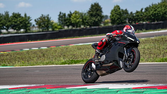 India-bound 2024 Ducati Panigale V2: Image Gallery