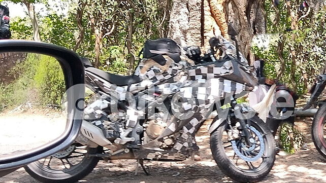 Hero Karizma XMR 210 spotted testing before launch!