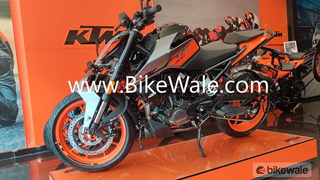 KTM 200 Duke Left Front Three Quarter