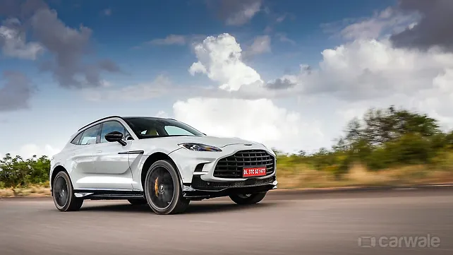 Aston Martin DBX Right Front Three Quarter Aston Martin DBX Right Front Three Quarter