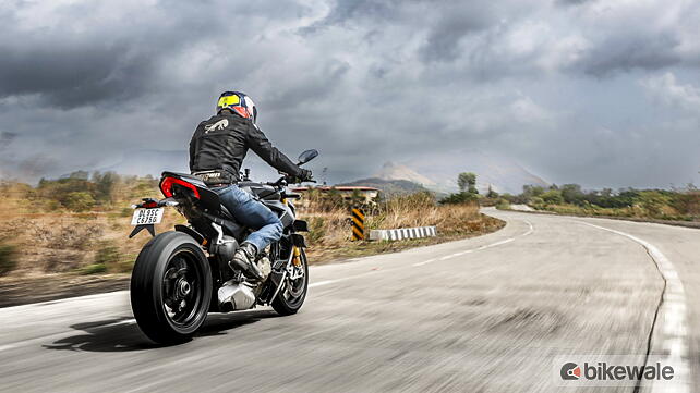 Ducati Streetfighter V4 Right Rear Three Quarter