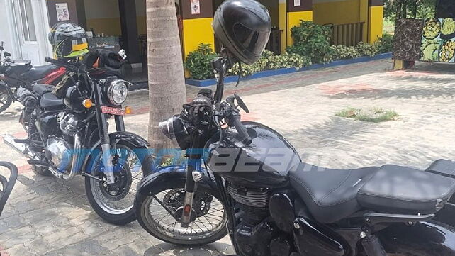 Royal Enfield Classic 650 and Classic 350-based Bobber test bikes spotted up close!
