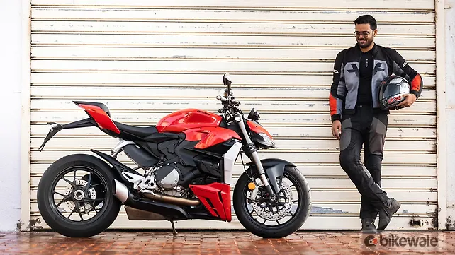 Ducati Streetfighter V2: First Ride Review - BikeWale