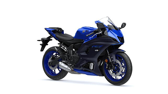 Yamaha YZF-R7 Right Front Three Quarter