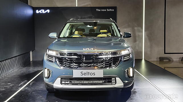 Kia Seltos Facelift First Look - CarWale