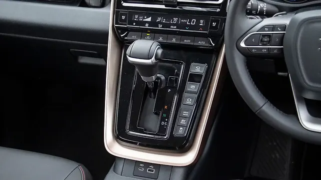 Maruti Suzuki Invicto Gear Shifter/Gear Shifter Stalk Maruti Suzuki Invicto Gear Shifter/Gear Shifter Stalk