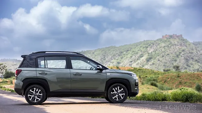 Hyundai Exter Right Side View