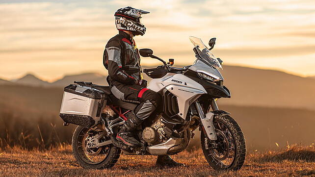Ducati Multistrada V4 S equipped with Easy Lift Function 