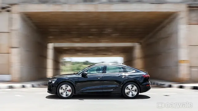 Audi Q8 e-tron Left Side View