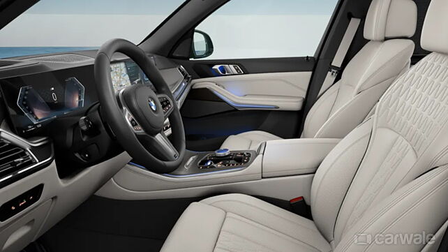 New BMW X5 interior detailed in photos