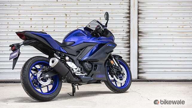 Yamaha YZF-R3 Right Rear Three Quarter