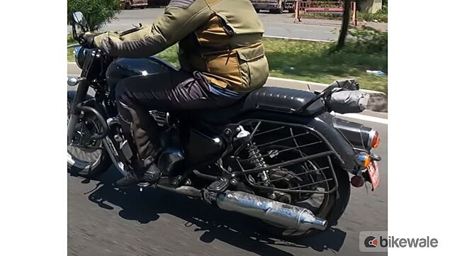 Mysterious Royal Enfield 650cc bike spotted testing!