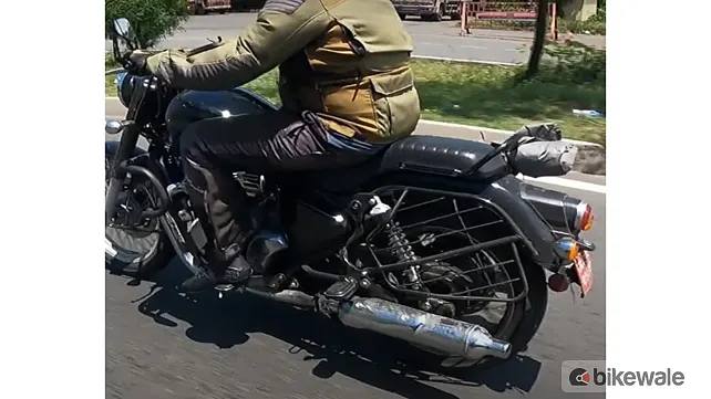 Mysterious Royal Enfield 650cc bike spotted testing! Mysterious Royal Enfield 650cc bike spotted testing!