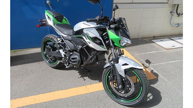 Kawasaki  Right Front Three Quarter