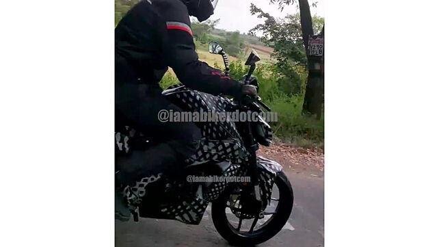 TVS Apache RTR 310 production-ready test mule spotted ahead of launch!