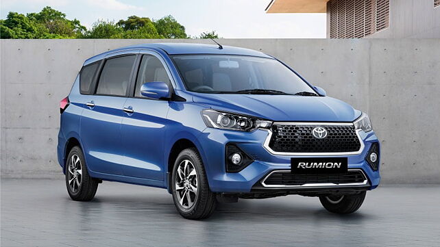 Toyota Rumion to be offered in 3 variants and 5 colour options