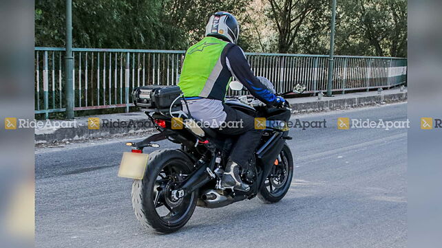 New Triumph Daytona 660 spotted testing in Europe
