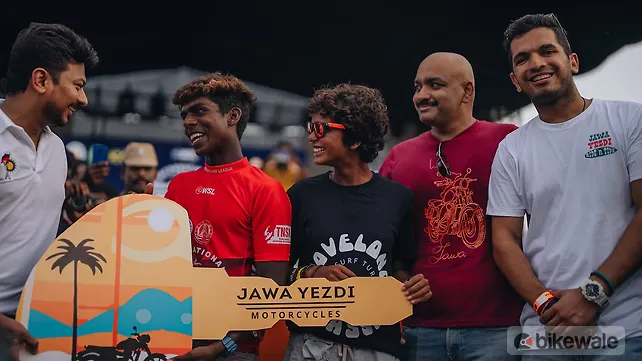 Yezdi Adventure Right Side View