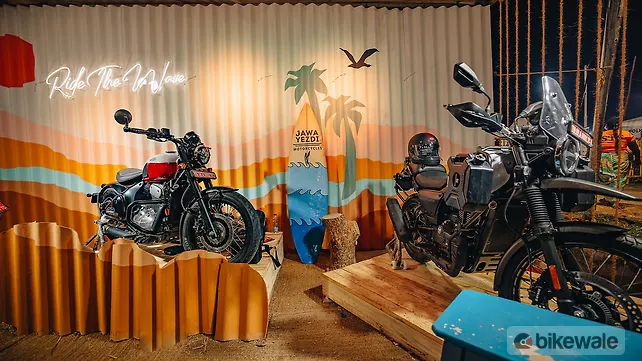 Yezdi Adventure Right Side View