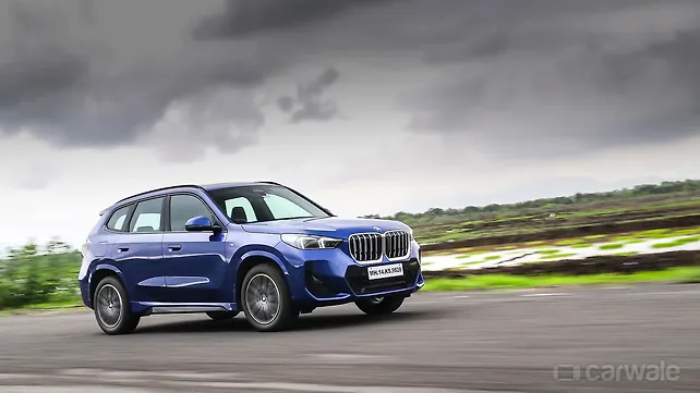 BMW X1 Right Front Three Quarter