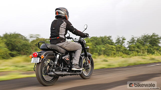 Royal Enfield Bullet 350 Right Side View