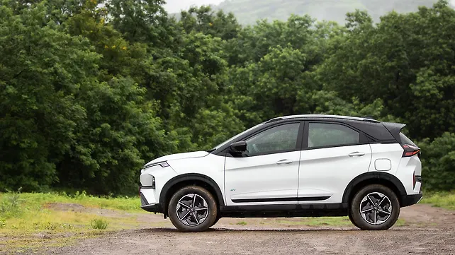 Tata Nexon EV Facelift Left Side View Tata Nexon EV Facelift Left Side View
