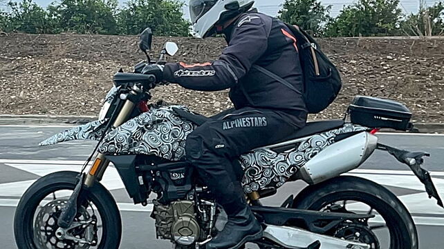 Ducati spied testing smaller Hypermotard with single-cylinder engine 