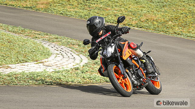 KTM 390 Duke Left Front Three Quarter