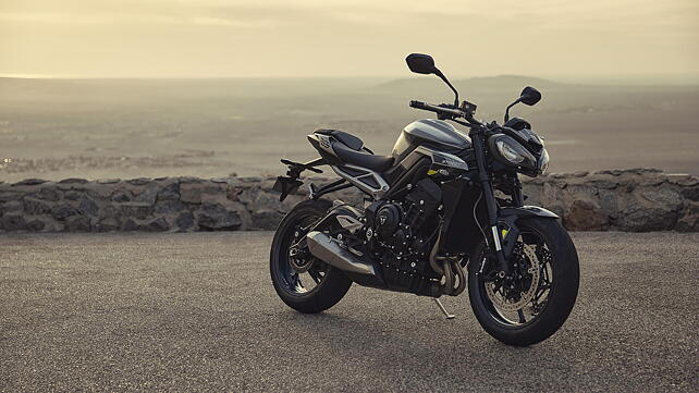 Triumph Street Triple RS Right Front Three Quarter