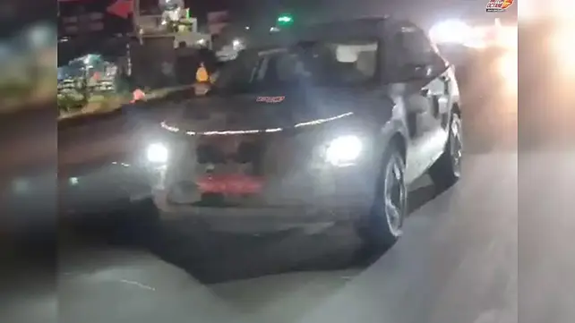 Tata Safari facelift spied again; launch soon Tata Safari facelift spied again; launch soon