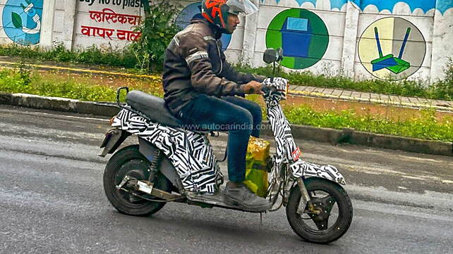 Bajaj Sunny electric scooter spotted testing